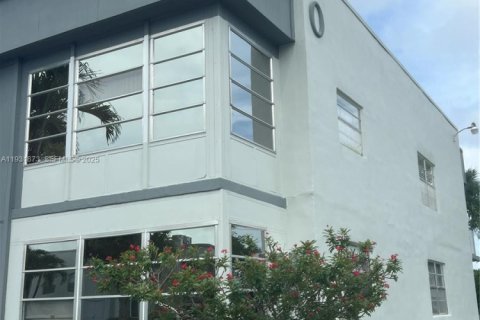 Condo in Delray Beach, Florida, 1 bedroom  № 1990254 - photo 2