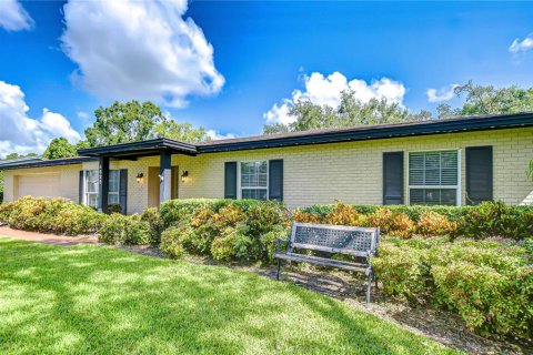 Villa ou maison à vendre à Tampa, Floride: 4 chambres, 215.44 m2 № 1894132 - photo 2