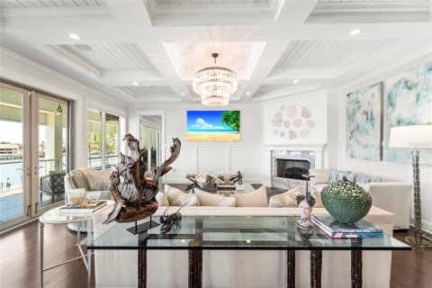 Casa en venta en Saint Petersburg, Florida, 4 dormitorios, 396.14 m2 № 2205103 - foto 6