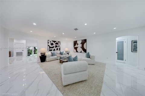 Купить виллу или дом в Майами, Флорида 4 спальни, 323.86м2, № 1945900 - фото 29