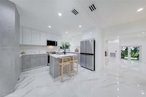 Купить виллу или дом в Майами, Флорида 4 спальни, 323.86м2, № 1945900 - фото 30