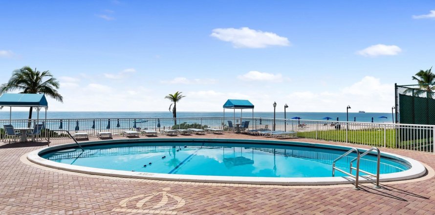 Condominio en Fort Lauderdale, Florida, 2 dormitorios № 1033692
