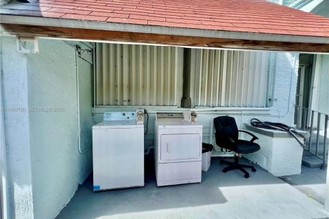 Apartment in Miami, Florida 2 bedrooms, 74.32 sq.m. № 2055589 - photo 8