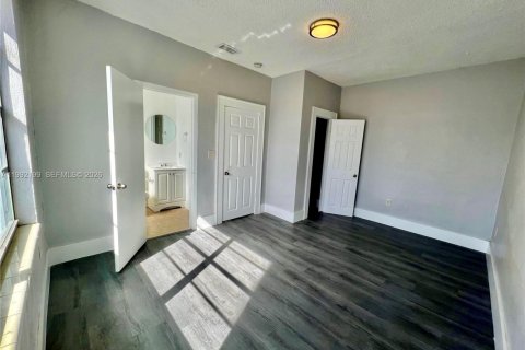 Apartment in Miami, Florida 2 bedrooms, 74.32 sq.m. № 2055589 - photo 5