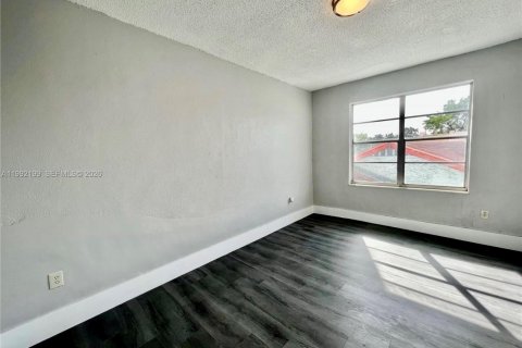 Apartment in Miami, Florida 2 bedrooms, 74.32 sq.m. № 2055589 - photo 6