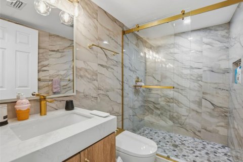 Casa en venta en Tampa, Florida, 4 dormitorios, 134.71 m2 № 2212936 - foto 17