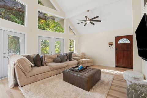 Casa en venta en Tampa, Florida, 4 dormitorios, 134.71 m2 № 2212936 - foto 7
