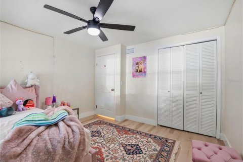 Casa en venta en Tampa, Florida, 4 dormitorios, 134.71 m2 № 2212936 - foto 16