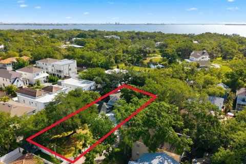 Casa en venta en Tampa, Florida, 4 dormitorios, 134.71 m2 № 2212936 - foto 2