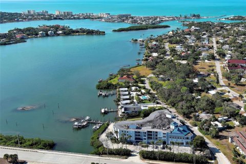 Condo in Nokomis, Florida, 2 bedrooms  № 2144895