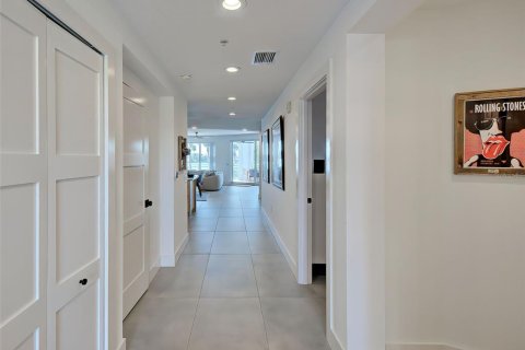 Condo in Nokomis, Florida, 2 bedrooms  № 2144895 - photo 4