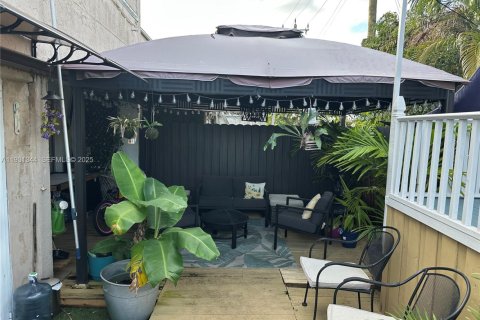 Townhouse in Miami Gardens, Florida 2 bedrooms, 107.02 sq.m. № 1989991 - photo 12