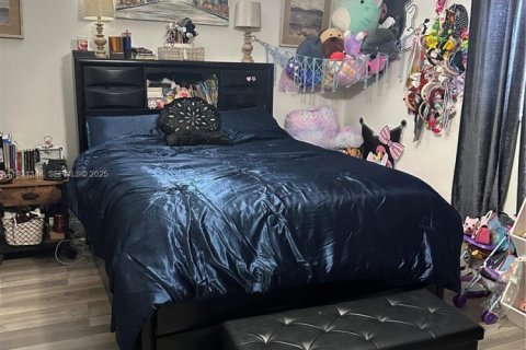 Townhouse in Miami Gardens, Florida 2 bedrooms, 107.02 sq.m. № 1989991 - photo 6