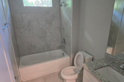 House in North Port, Florida 3 bedrooms, 150.04 sq.m. № 2209879 - photo 11