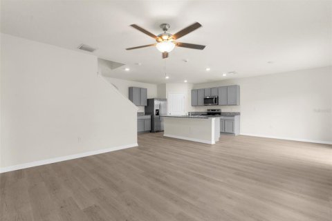 House in Wesley Chapel, Florida 5 bedrooms, 242.01 sq.m. № 1870232 - photo 6