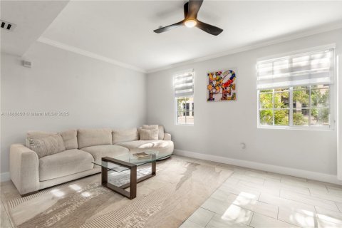 Townhouse in Aventura, Florida 4 bedrooms, 137.59 sq.m. № 1925030 - photo 6