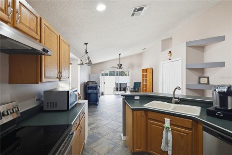 House in Ocoee, Florida 4 bedrooms, 183.48 sq.m. № 2145532 - photo 8