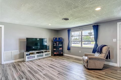 Villa ou maison à vendre à Port Richey, Floride: 2 chambres, 94.76 m2 № 1856576 - photo 12