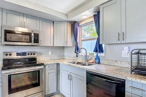 Villa ou maison à vendre à Port Richey, Floride: 2 chambres, 94.76 m2 № 1856576 - photo 18