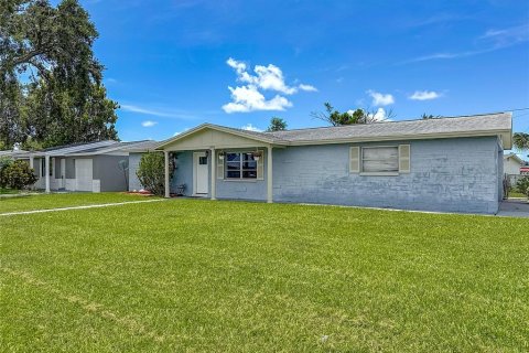 Villa ou maison à vendre à Port Richey, Floride: 2 chambres, 94.76 m2 № 1856576 - photo 7