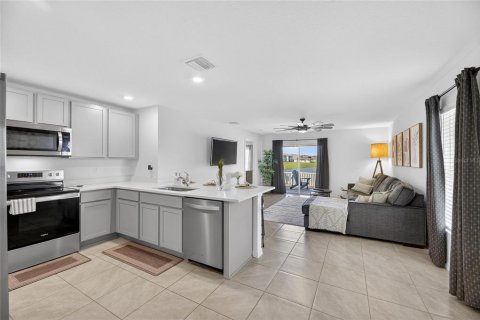 House in Wimauma, Florida 3 bedrooms, 145.48 sq.m. № 2234284 - photo 13