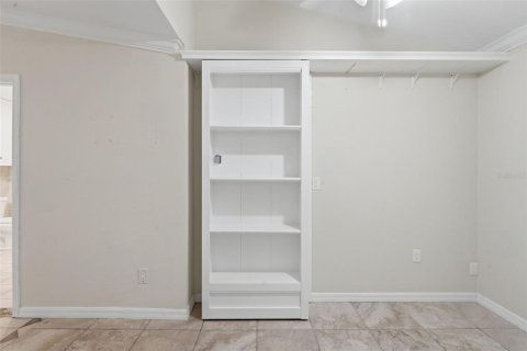 House in Orlando, Florida 3 bedrooms, 181.53 sq.m. № 2201280 - photo 28