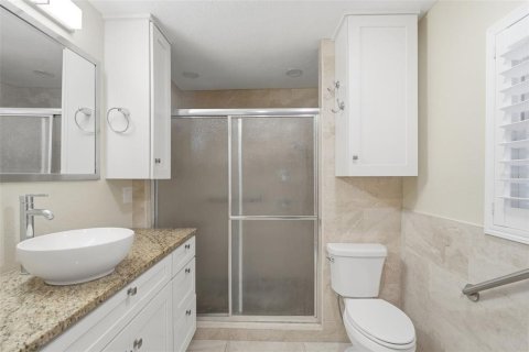 House in Orlando, Florida 3 bedrooms, 181.53 sq.m. № 2201280 - photo 30