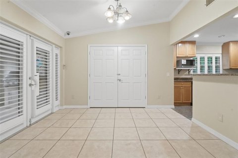 House in Orlando, Florida 3 bedrooms, 181.53 sq.m. № 2201280 - photo 12