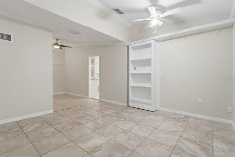 House in Orlando, Florida 3 bedrooms, 181.53 sq.m. № 2201280 - photo 27