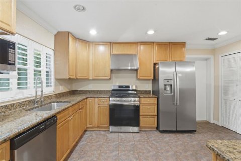 House in Orlando, Florida 3 bedrooms, 181.53 sq.m. № 2201280 - photo 16