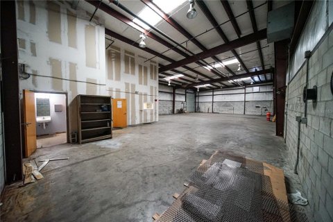 Immobilier commercial à louer à DeBary, Floride № 1824317 - photo 4