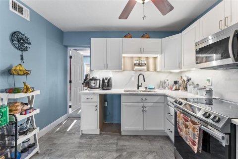 Villa ou maison à vendre à Pinellas Park, Floride: 3 chambres, 105.72 m2 № 2213865 - photo 11