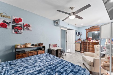 Villa ou maison à vendre à Pinellas Park, Floride: 3 chambres, 105.72 m2 № 2213865 - photo 15