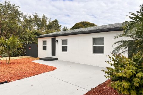 Casa en venta en West Palm Beach, Florida, 3 dormitorios, 120.77 m2 № 1036060 - foto 1