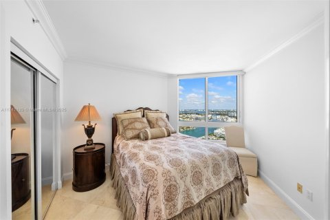 Condominio en venta en Miami Beach, Florida, 3 dormitorios, 163.6 m2 № 1951092 - foto 15