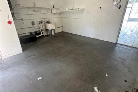 Immobilier commercial à louer à Gulfport, Floride: 1797.57 m2 № 1780466 - photo 6