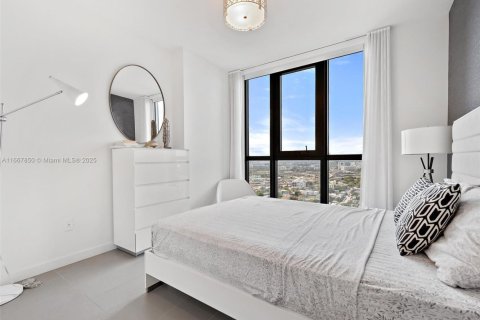 Condo in Miami, Florida, 2 bedrooms  № 1383575 - photo 14