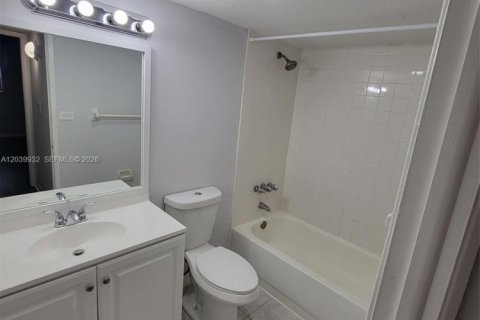 Apartamento en alquiler en Miami, Florida, 1 dormitorio, 56.21 m2 № 2086152 - foto 11