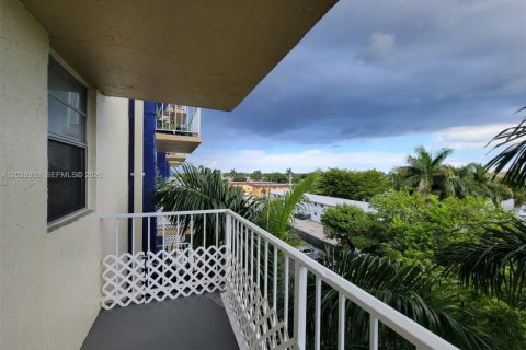 Apartamento en alquiler en Miami, Florida, 1 dormitorio, 56.21 m2 № 2086152 - foto 7