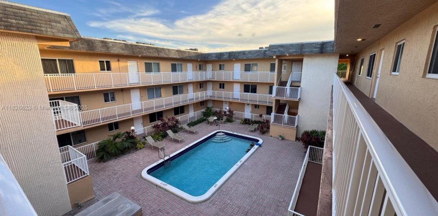 Condo à Pembroke Pines, Floride, 1 chambre  № 1796342
