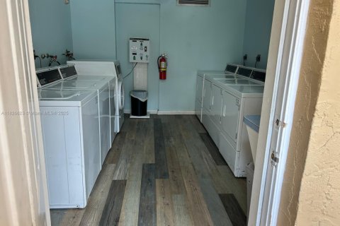 Copropriété à louer à Pembroke Pines, Floride: 1 chambre, 63.55 m2 № 1796342 - photo 15