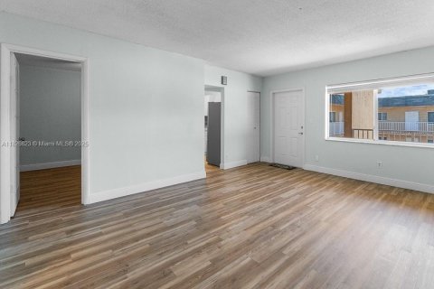 Copropriété à louer à Pembroke Pines, Floride: 1 chambre, 63.55 m2 № 1796342 - photo 14