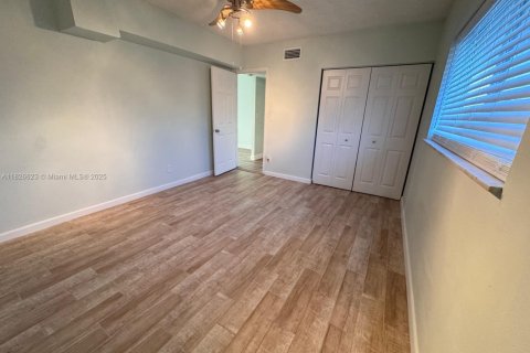 Copropriété à louer à Pembroke Pines, Floride: 1 chambre, 63.55 m2 № 1796342 - photo 9