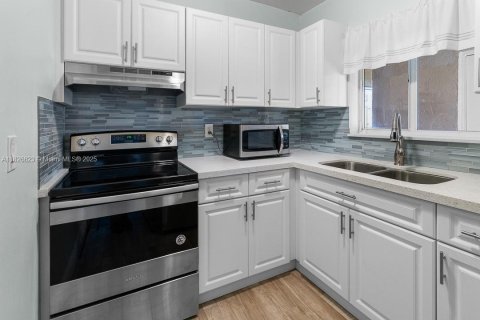 Copropriété à louer à Pembroke Pines, Floride: 1 chambre, 63.55 m2 № 1796342 - photo 13