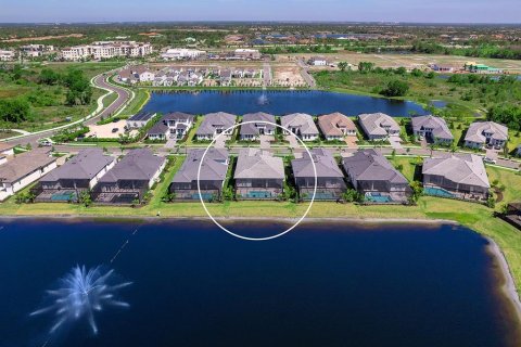 House in Sarasota, Florida 4 bedrooms, 261.8 sq.m. № 1608487 - photo 6