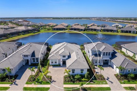House in Sarasota, Florida 4 bedrooms, 261.8 sq.m. № 1608487 - photo 3