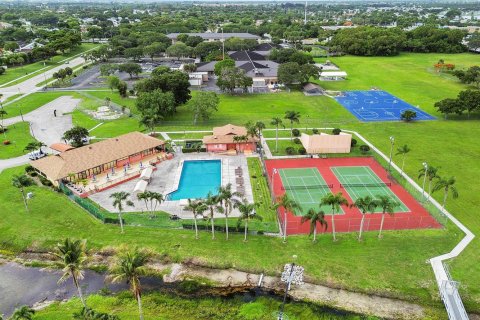 Touwnhouse à vendre à West Palm Beach, Floride: 2 chambres, 107.12 m2 № 2263164 - photo 19