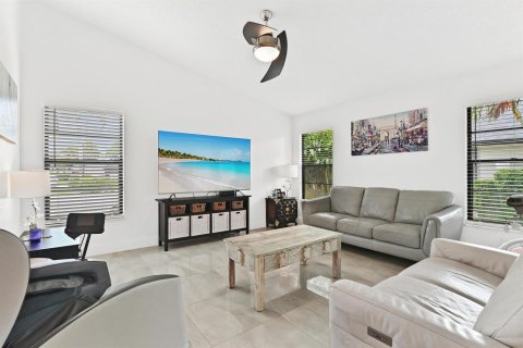 Touwnhouse à vendre à West Palm Beach, Floride: 2 chambres, 107.12 m2 № 2263164 - photo 6
