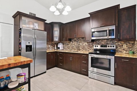 Touwnhouse à vendre à West Palm Beach, Floride: 2 chambres, 107.12 m2 № 2263164 - photo 4