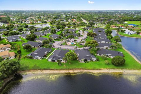 Touwnhouse à vendre à West Palm Beach, Floride: 2 chambres, 107.12 m2 № 2263164 - photo 23